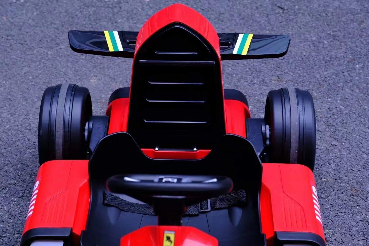 عربات الذهاب بدواسة القيادة ال - مراجعة Go Kart Pedal Kids وسعره