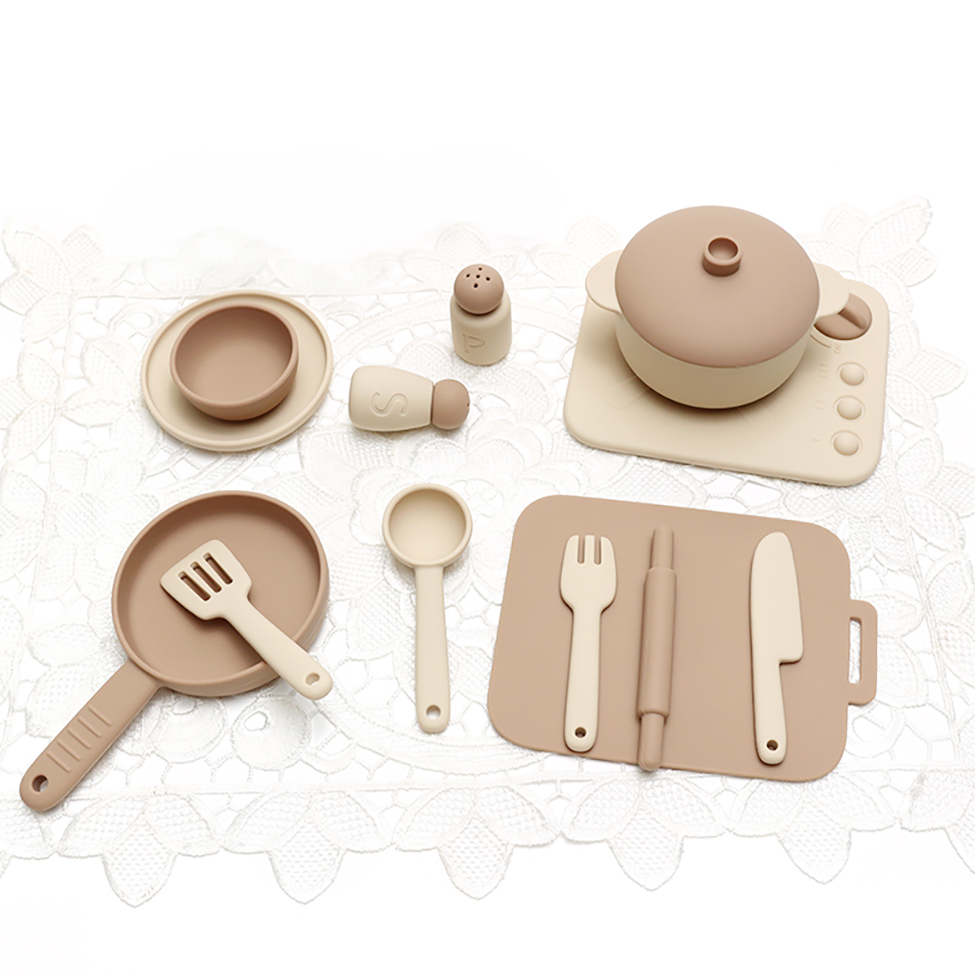 مجموعة ألعاب طهي من السيليكون  - مراجعة Kids Outdoor Kitchen Set وسعره