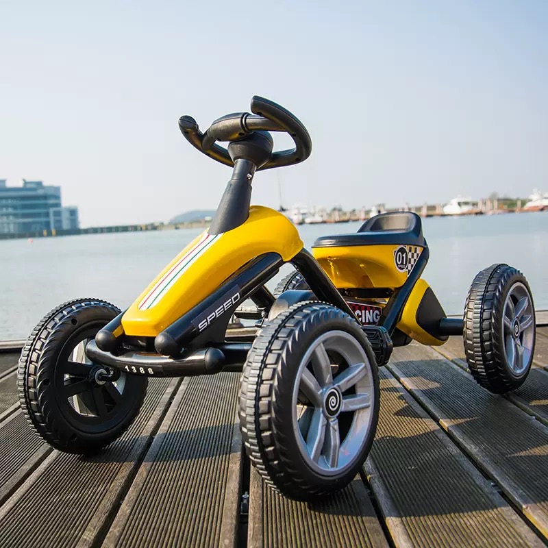 عربة أطفال تعمل بالدواسات، مزو - مراجعة Go Kart Pedal Kids وسعره